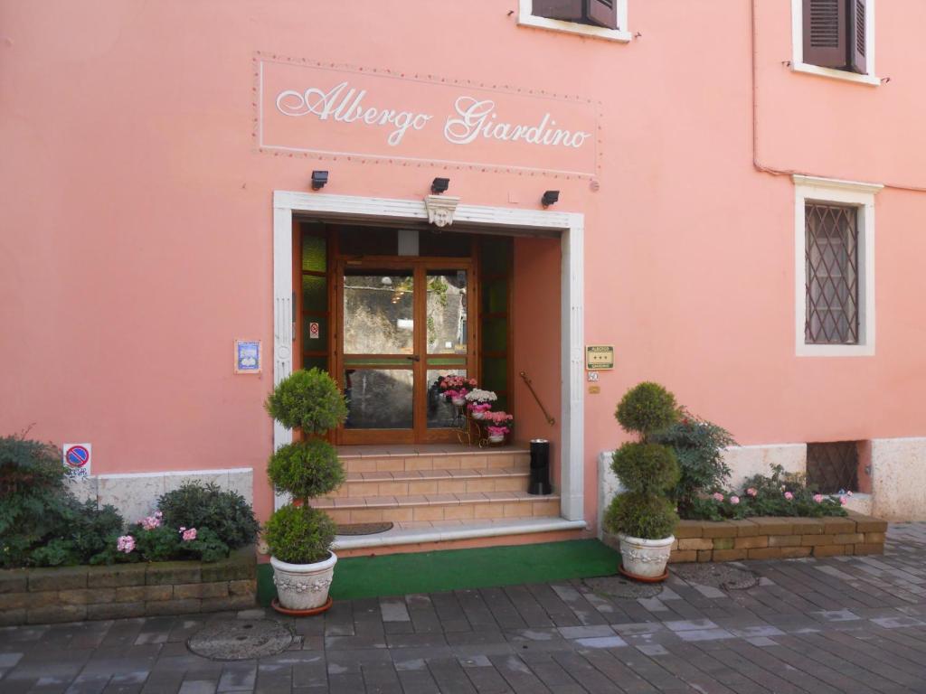 Albergo Giardino 토스콜라노마데노 외부 사진