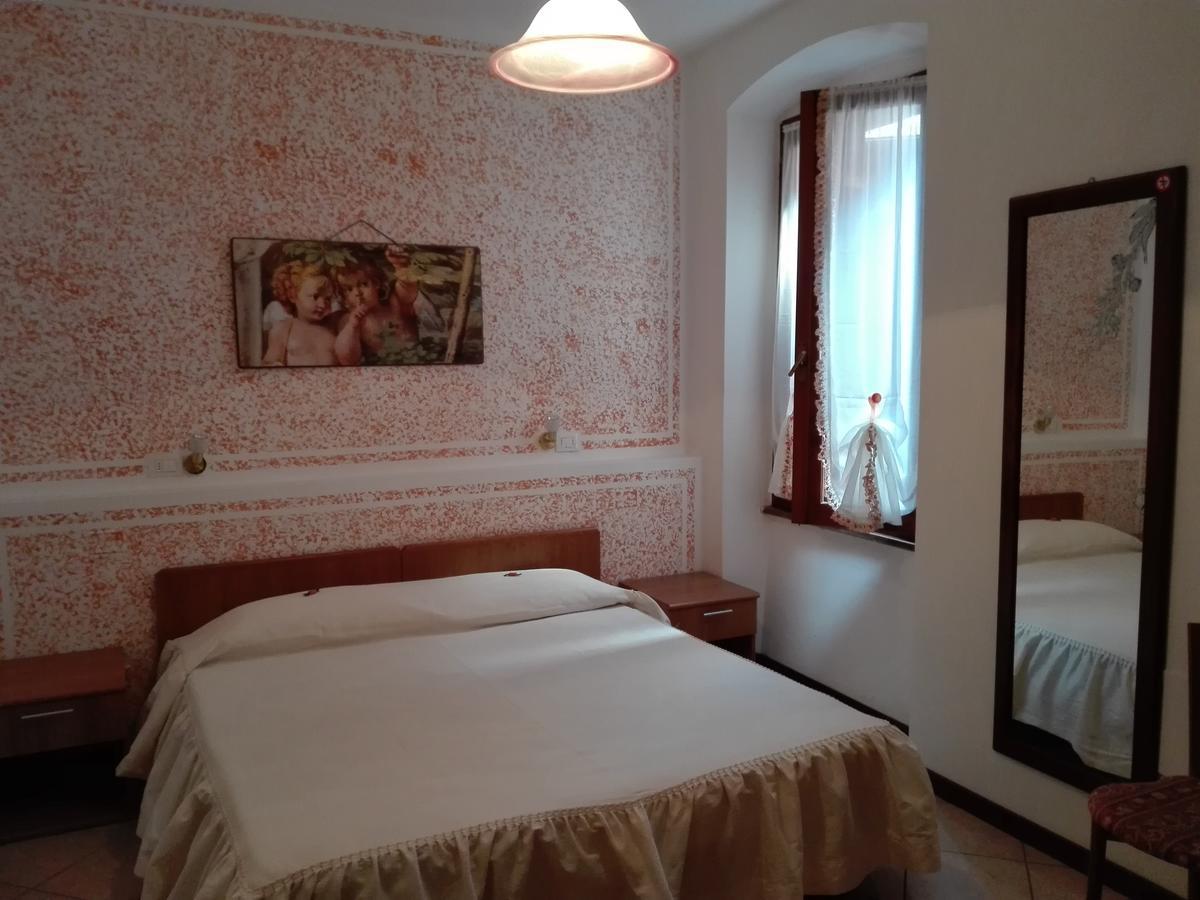 Albergo Giardino 토스콜라노마데노 외부 사진
