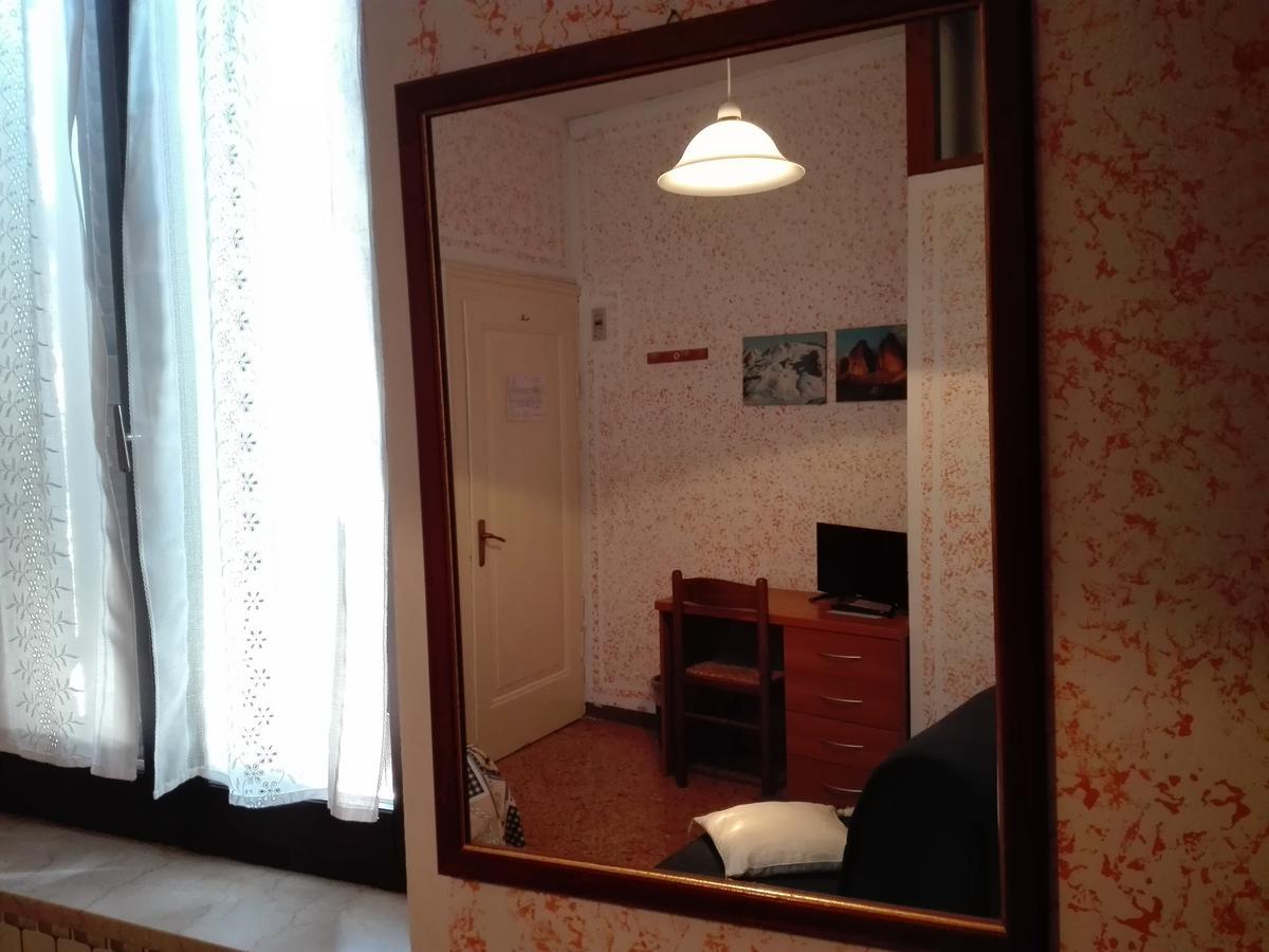 Albergo Giardino 토스콜라노마데노 외부 사진